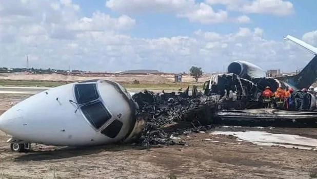 В ДР Конго загорелся самолет.