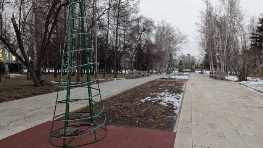 Ночной и зимний парк «Изумрудный»