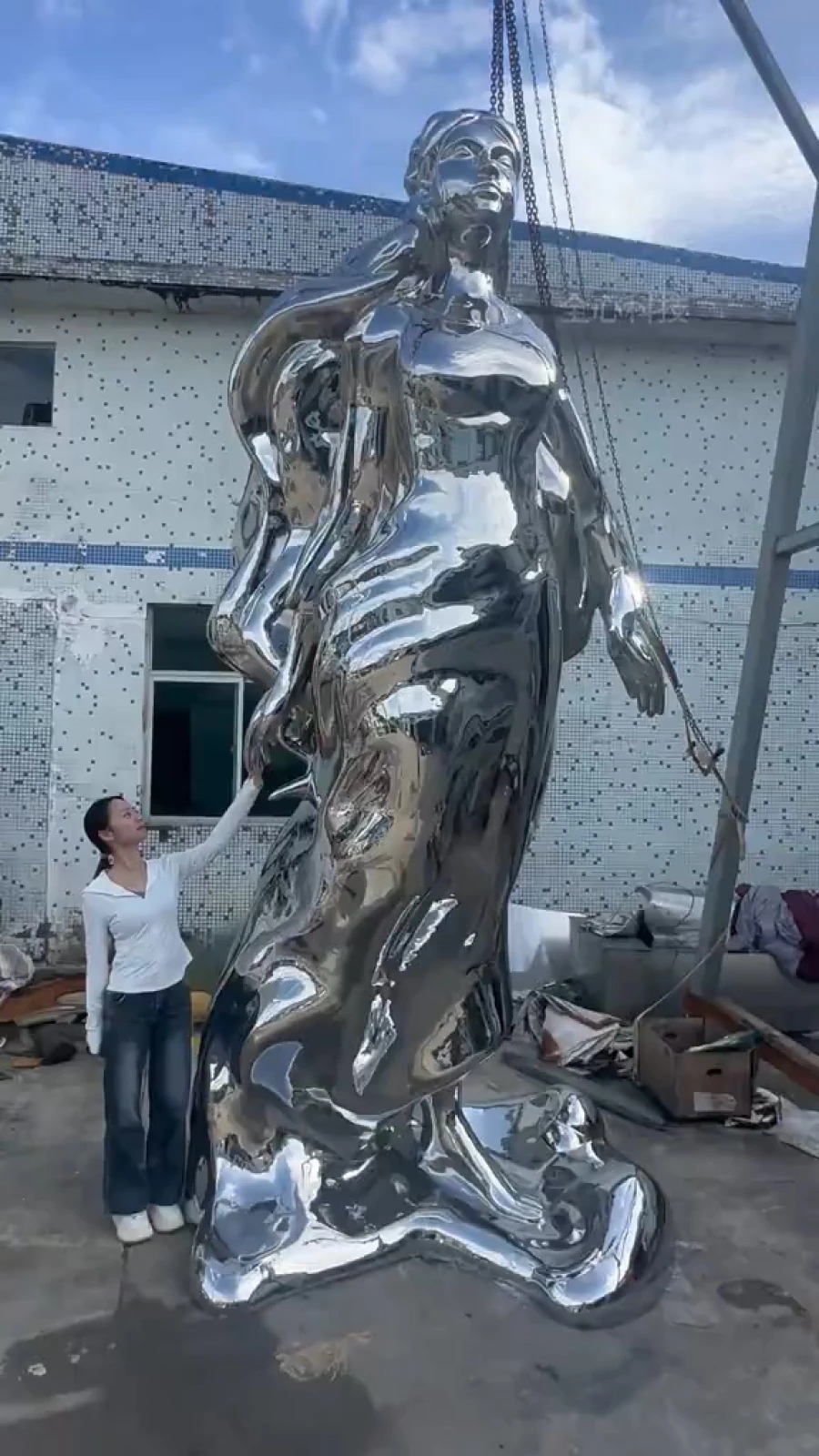 Изготовление скульптуры.