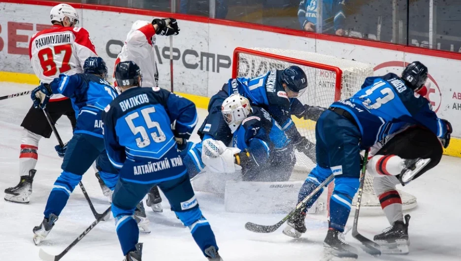 "Динамо-Алтай" провело первый домашний матч под руководством нового тренера
