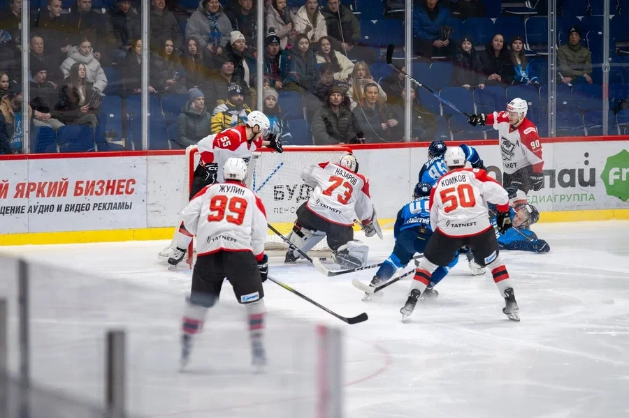 "Динамо-Алтай" провело первый домашний матч под руководством нового тренера
