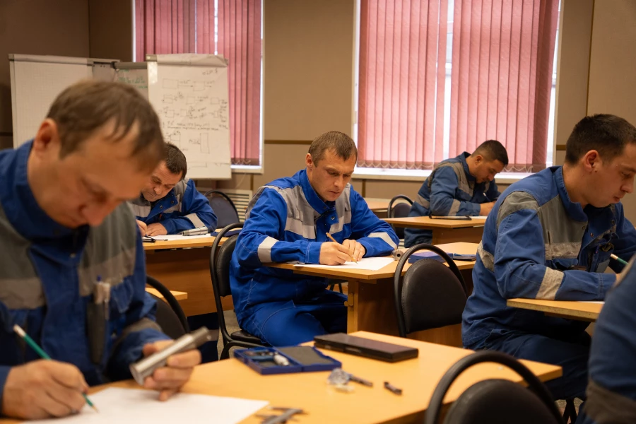 На Алтай-Коксе прошел конкурс профессионального мастерства «Лучший по профессии» среди слесарей-ремонтников.