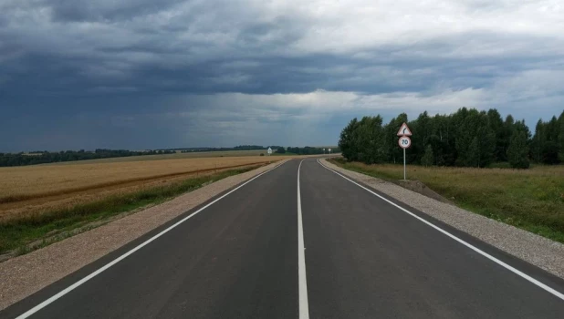 Отремонтировали участок трассы к популярному горнолыжному курорту на Алтае.