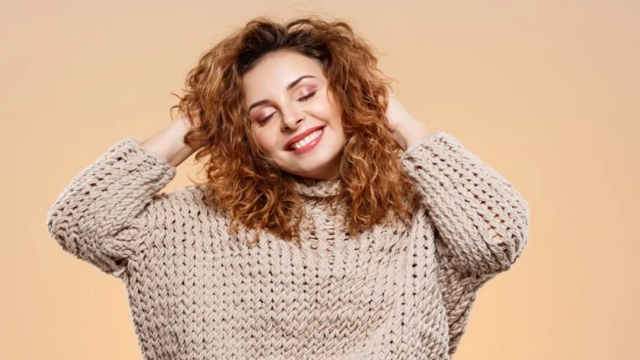 Бежевый цвет в одежде.