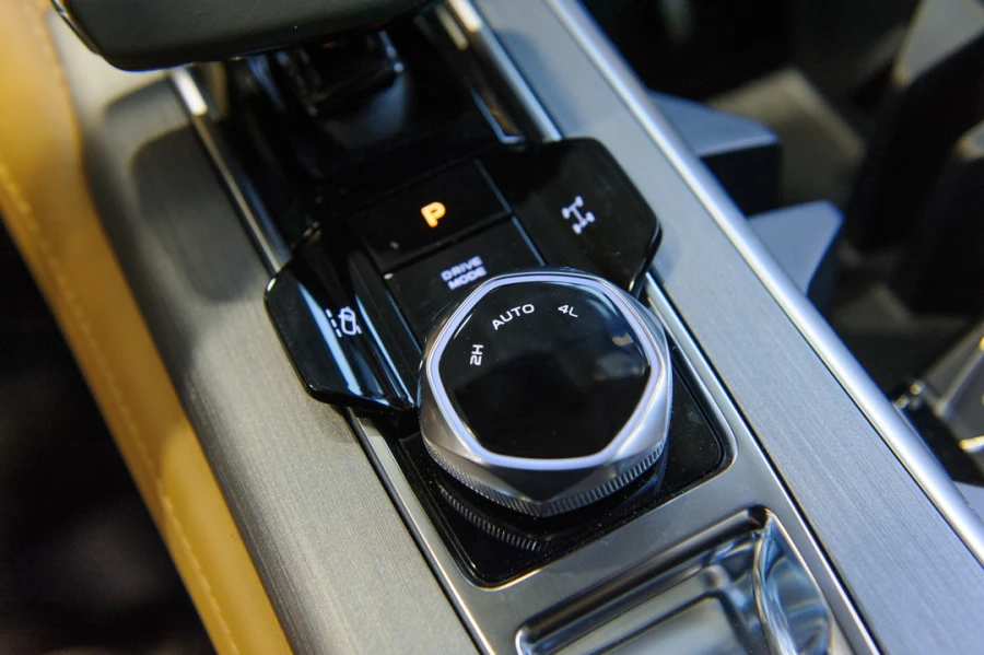 Современный пикап Changan HUNTER PLUS.