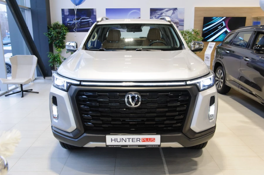 Современный пикап Changan HUNTER PLUS.