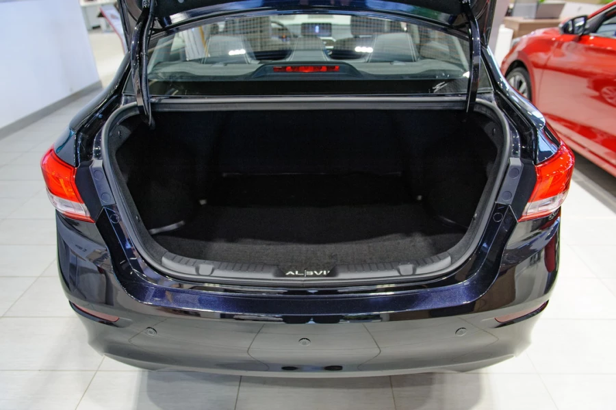 Компактный и современный Changan Alsvin.