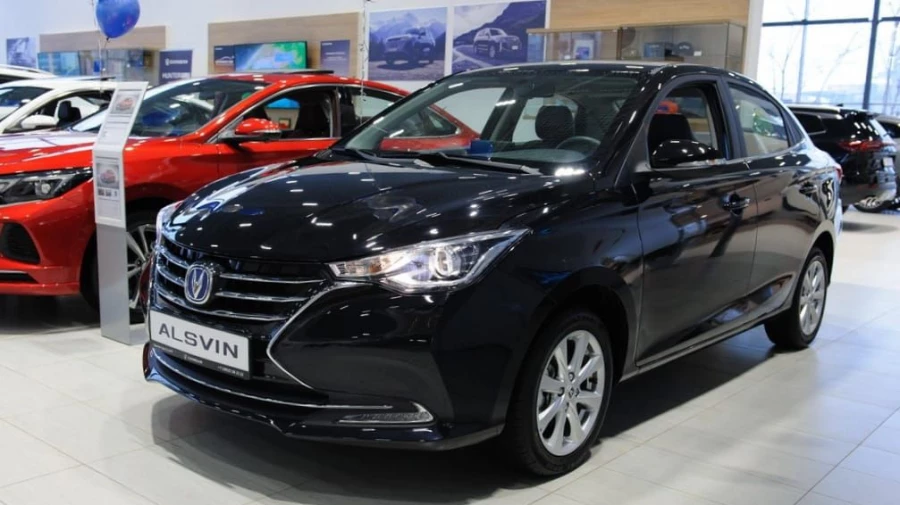 Компактный и современный Changan Alsvin.
