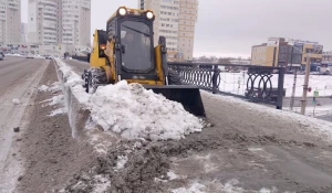 Уборка снега в Барнауле.