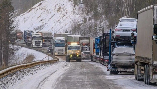 Пробка на Байкале.