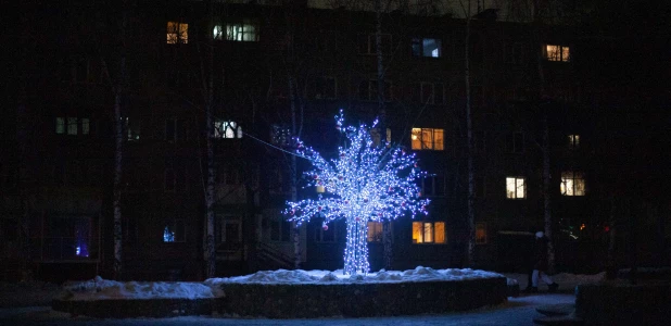 Первые признаки Нового года в Барнауле, 2025 год.
