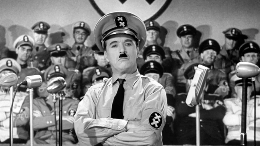 Кадр из фильма &quot;Великий диктатор&quot;.