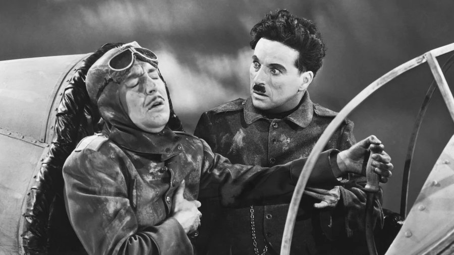 Кадр из фильма &quot;Великий диктатор&quot;.