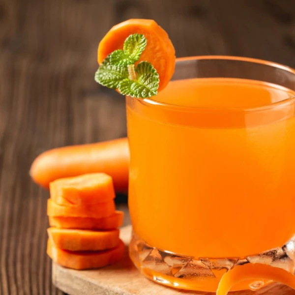 Морковный сок.