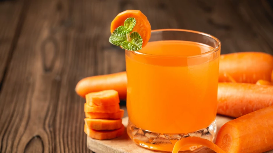 Морковный сок.