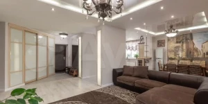 Квартира с «блестящим» хаммамом продается в Барнауле за 23 млн рублей.