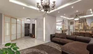 Квартира с «блестящим» хаммамом продается в Барнауле за 23 млн рублей.