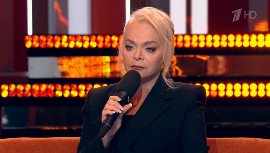 Лариса Долина.