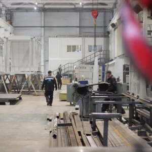 На заводе «Сибкомплект» в Барнауле.