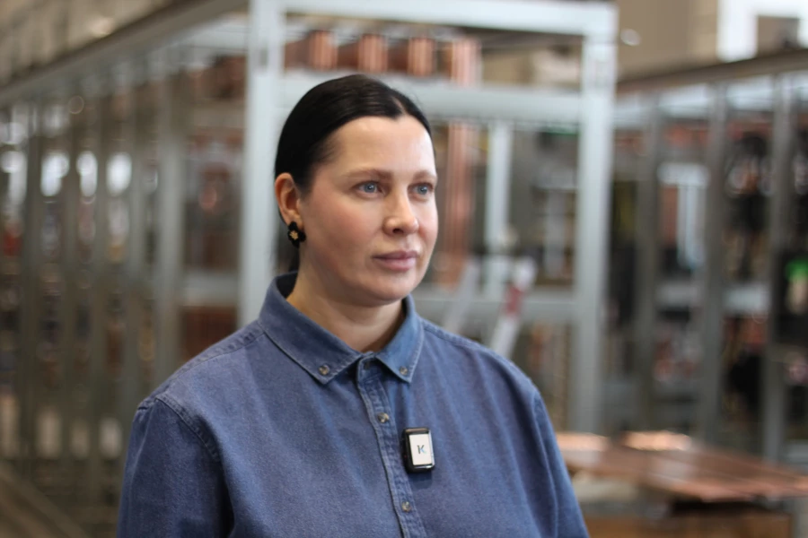 На заводе «Сибкомплект» в Барнауле.