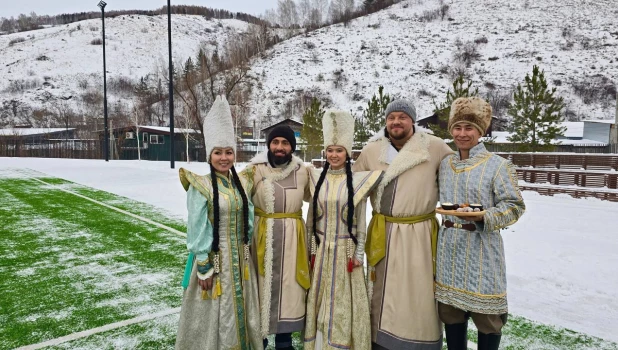 Первый канал снял выпуск «Поваров на колесах» в Республике Алтай.