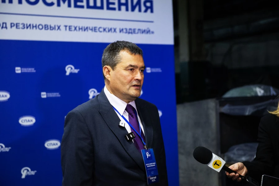 Владимир Семенов.