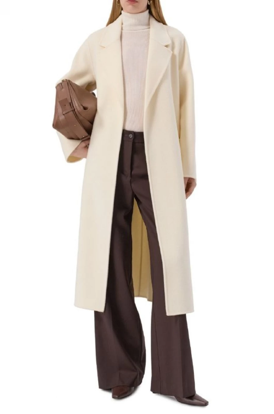 Пальто, 65 550 рублей.