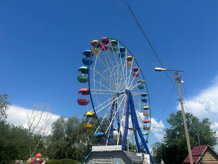 Колесо обозрения в Камне-на-Оби.