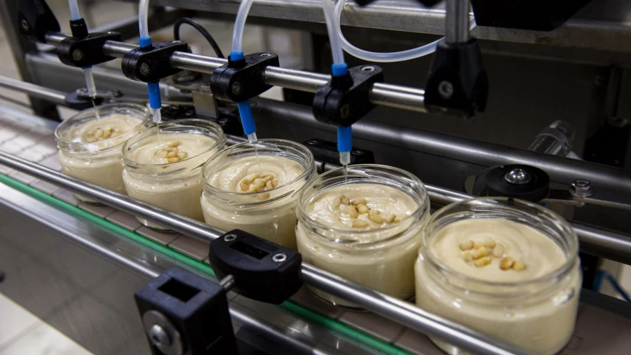 Производство компании «АмФуд».