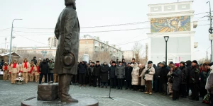 Памятник Ф. М. Достоевскому в Барнауле. 