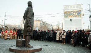 Памятник Ф. М. Достоевскому в Барнауле. 