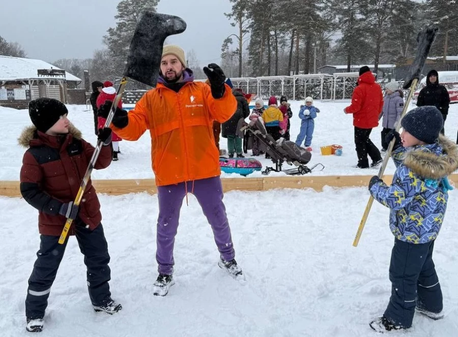 «Битва на валенках» в рамках открытия 14-го зимнего сезона Алтайской резиденции Деда Мороза.