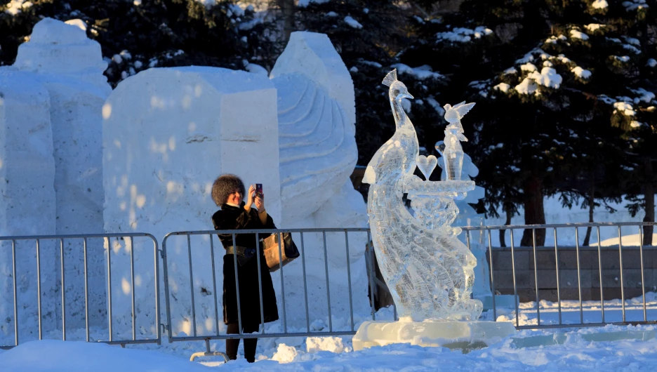 Ледовые скульптуры в Барнауле. 
