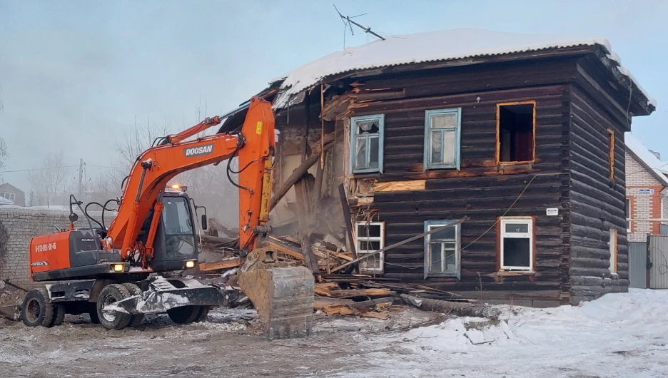 Снос дома на ул. Короленко, 110а.