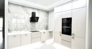 Ослепительную квартиру с кухней как в «раю» продают в Барнауле.