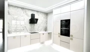 Ослепительную квартиру с кухней как в «раю» продают в Барнауле.