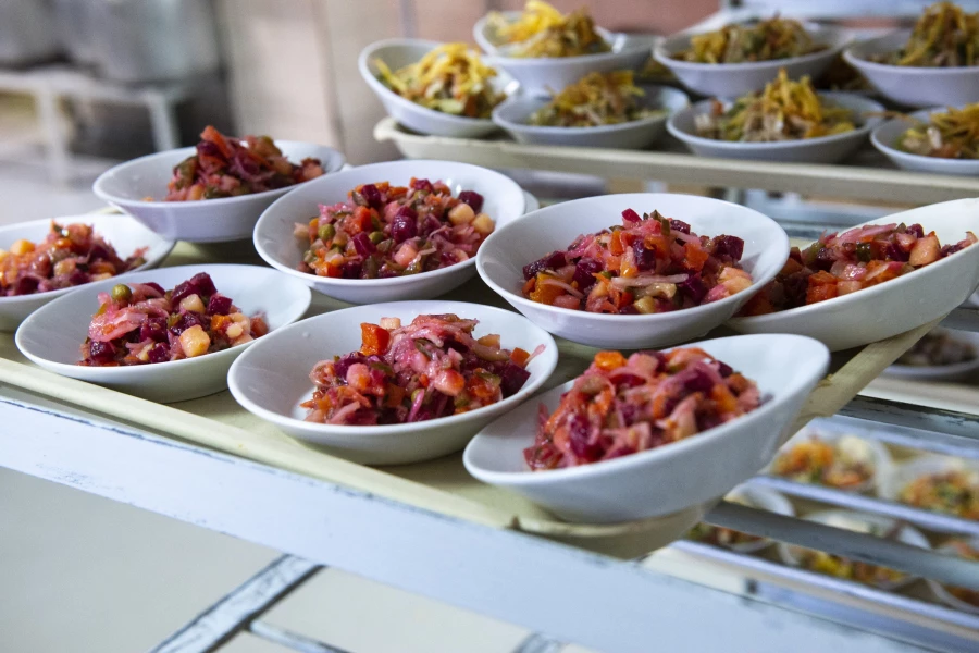 Столовая Алтайского завода прецизионных изделий.