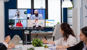 Онлайн-встреча, видеоконференция.