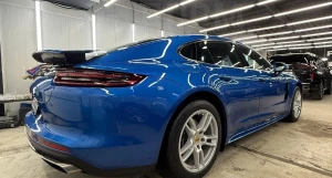 В Барнауле продают черноглазого Porsche за 8 млн рублей.