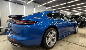 В Барнауле продают черноглазого Porsche за 8 млн рублей.