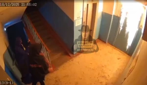 Подростки подожгли дверь