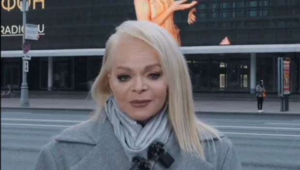 Лариса Долина.