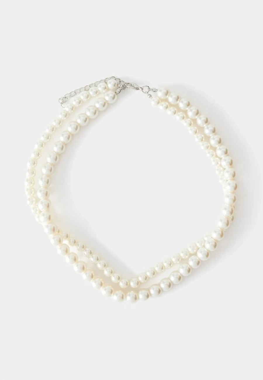 Жемчужные бусы, 3 490 рублей. 