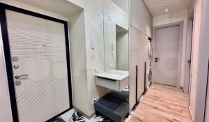 Квартиру с видом на розовый замок продают в Барнауле за 14 млн рублей.