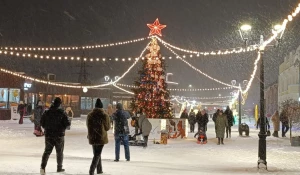 Центральный район Барнаула в шаге от Нового года.