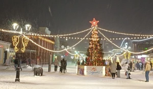Центральный район Барнаула в шаге от Нового года.