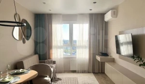 В Барнауле продают квартиру с «зеркальными каплями».