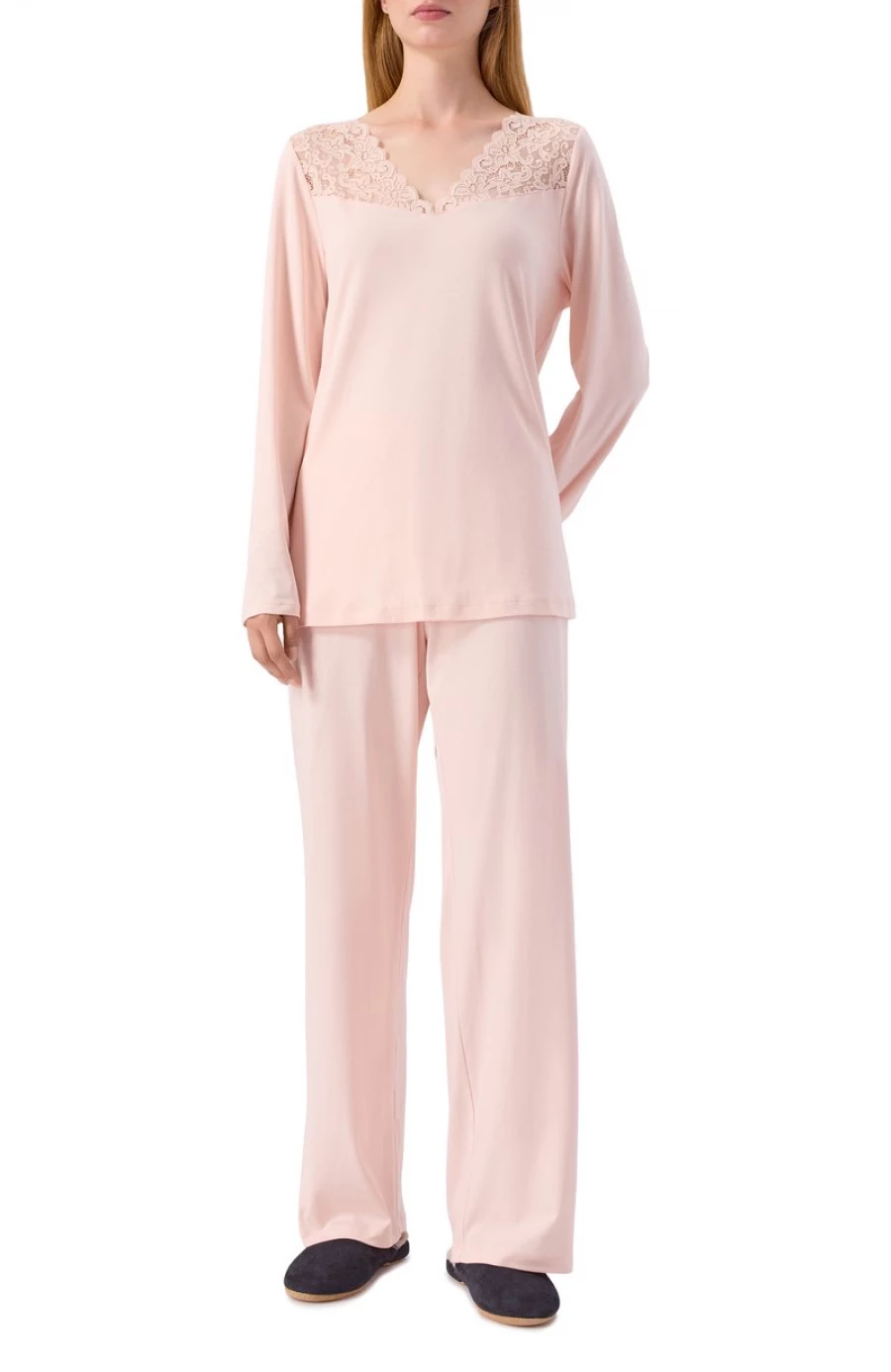 Хлопковая пижама, 28 070 рублей. 