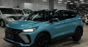 В Барнауле продают Geely Coolray за 2 млн рублей.