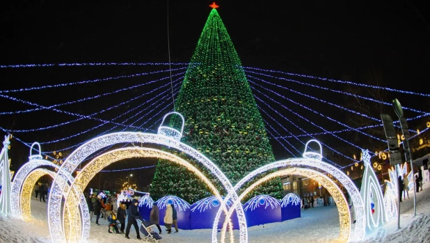 Открытие новогодней елки на пл. Свободы.